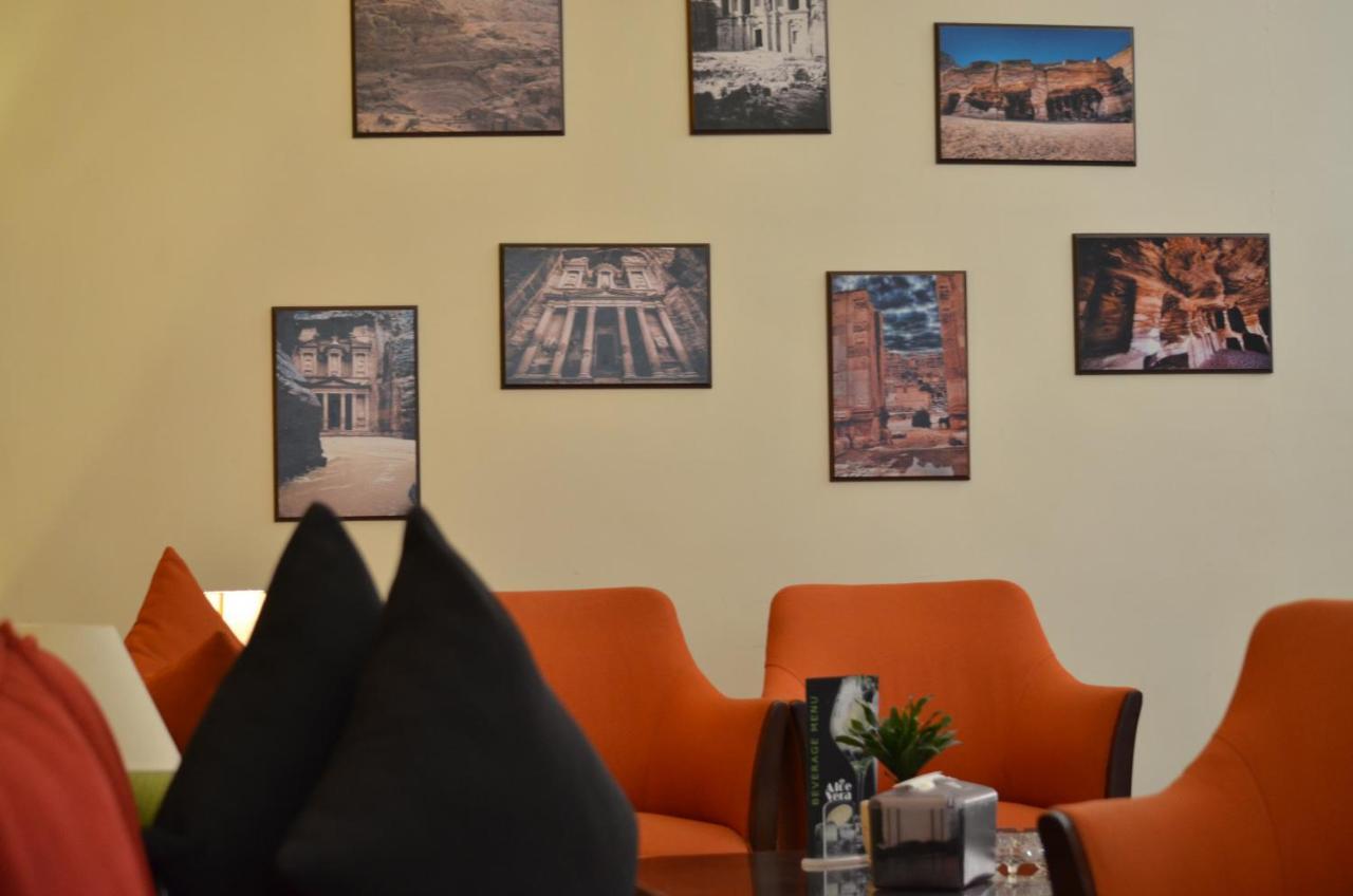 Petra Guest House Hotel Wadi Musa Extérieur photo
